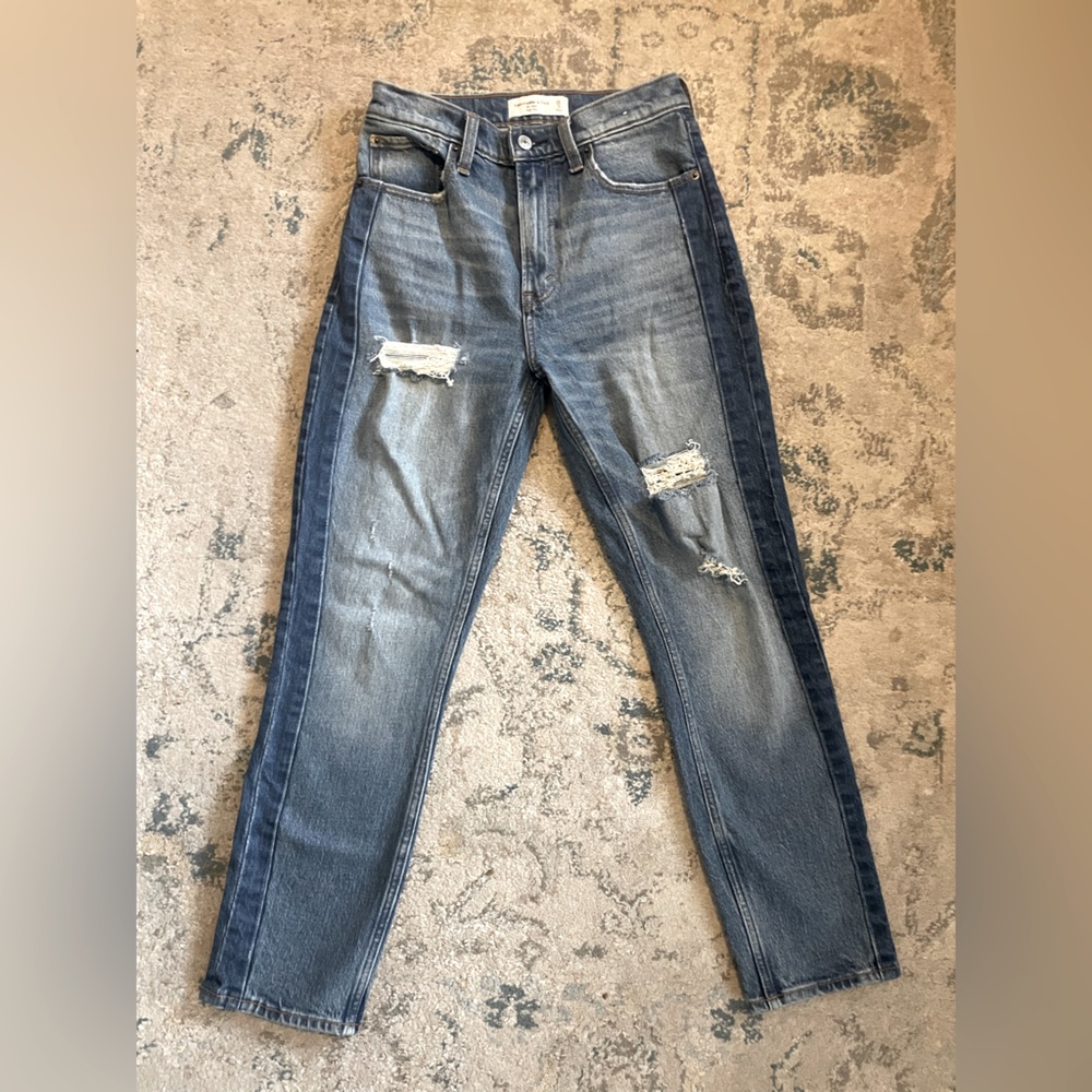 Abercrombie & Fitch The Mom High Rise Jeans